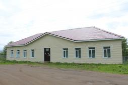 История музыкальной школы – это неотъемлемая часть истории культуры города Чермоза. Чермозская музыкальная школа была открыта 1 сентября 1966 г. 
В 2017 г. сделан капитальный ремонт школы. Полностью обновлены классы для групповых и индивидуальных  занятий,  концертный зал на 70 мест,  кабинеты для административно-хозяйственного персонала. Детская школа искусств и сегодня – культурный центр города Чёрмоз. 
